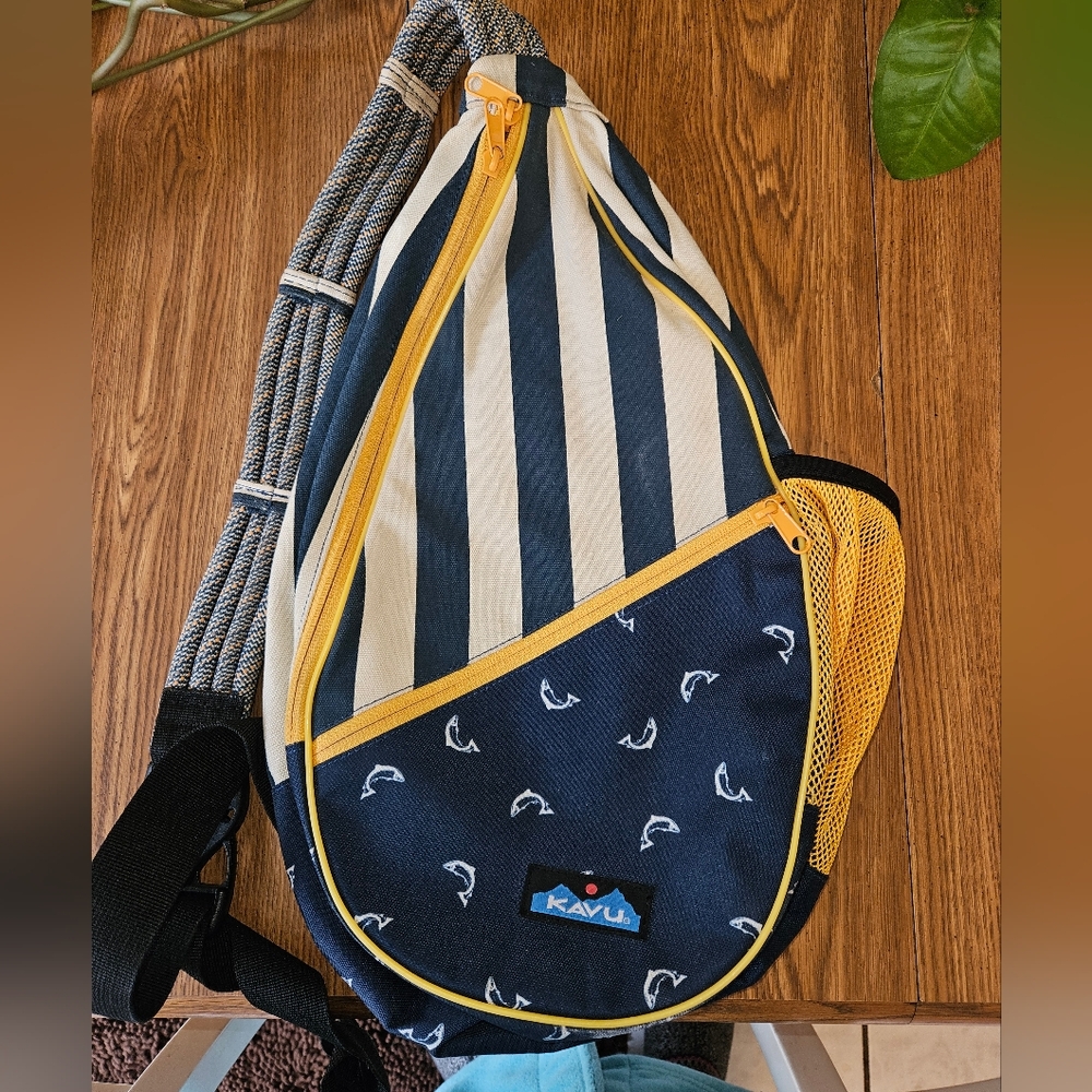 Kavu Rope Sling Bag Crossbody Paxton Fish Blue & Cream